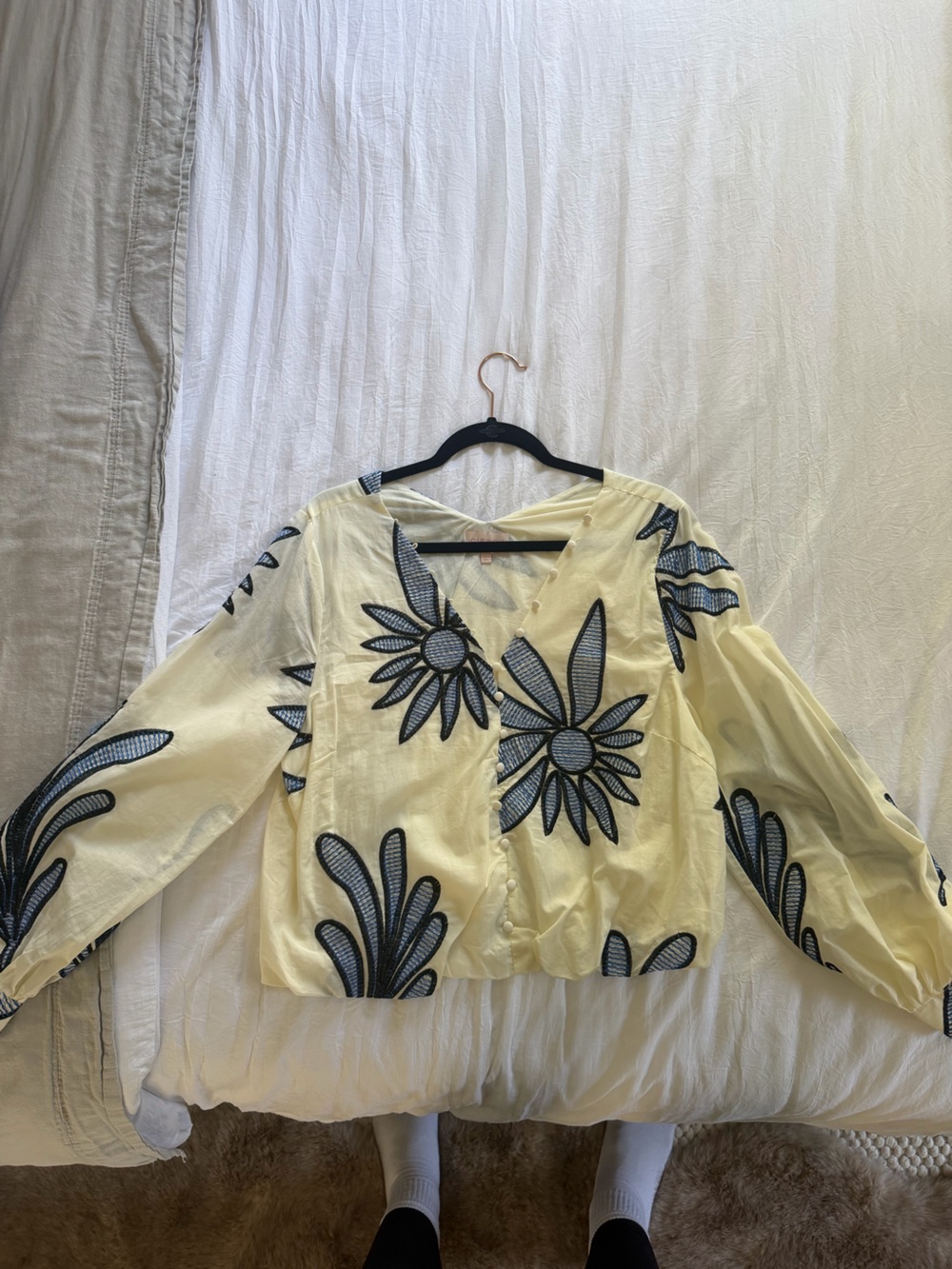 Ciebon Embroidered Top - Picture 1 of 4